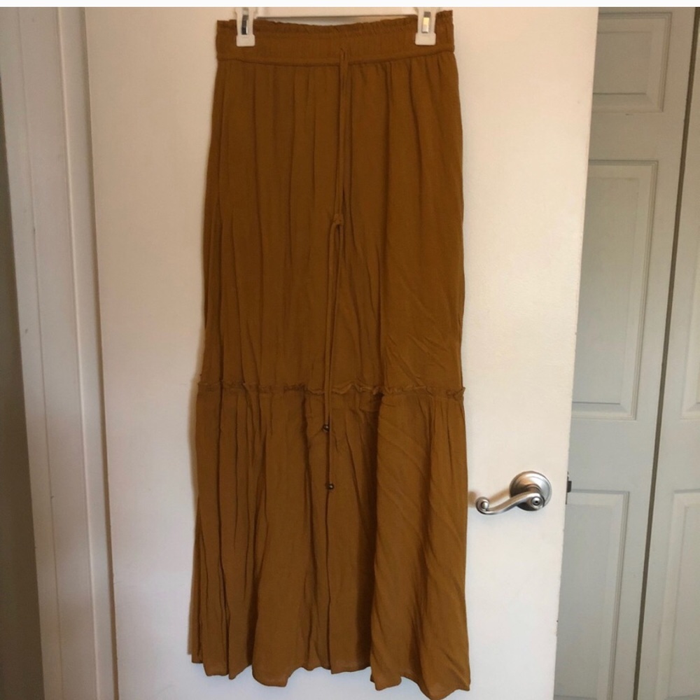 Mustard yellow skirt